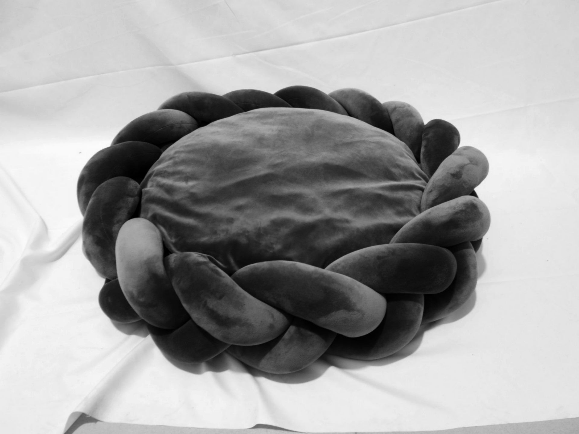 Dog and Cat Fried Dough Twist Universal Pet Bed Yarn filled - Firstpetcentral